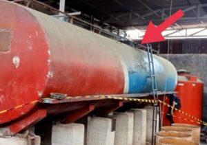 Gudang Penimbunan BBM Diduga Milik AKBP Achiruddin Digeledah